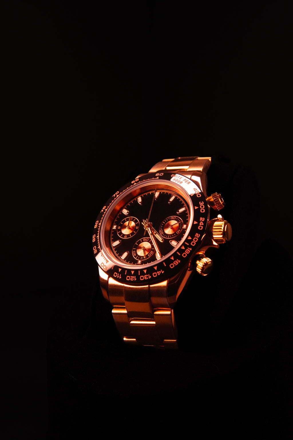 Crown Apex Racer Quartz Chronograph - Maroon and Gold, 39.7mm