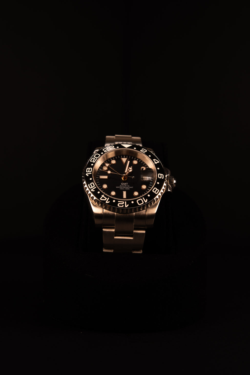 Crown Explorer Quartz GMT - Black, 40mm