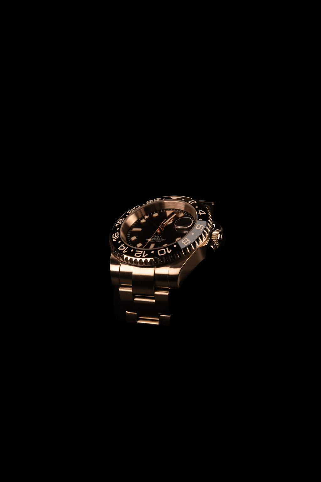 Crown Explorer Quartz GMT - Black, 40mm