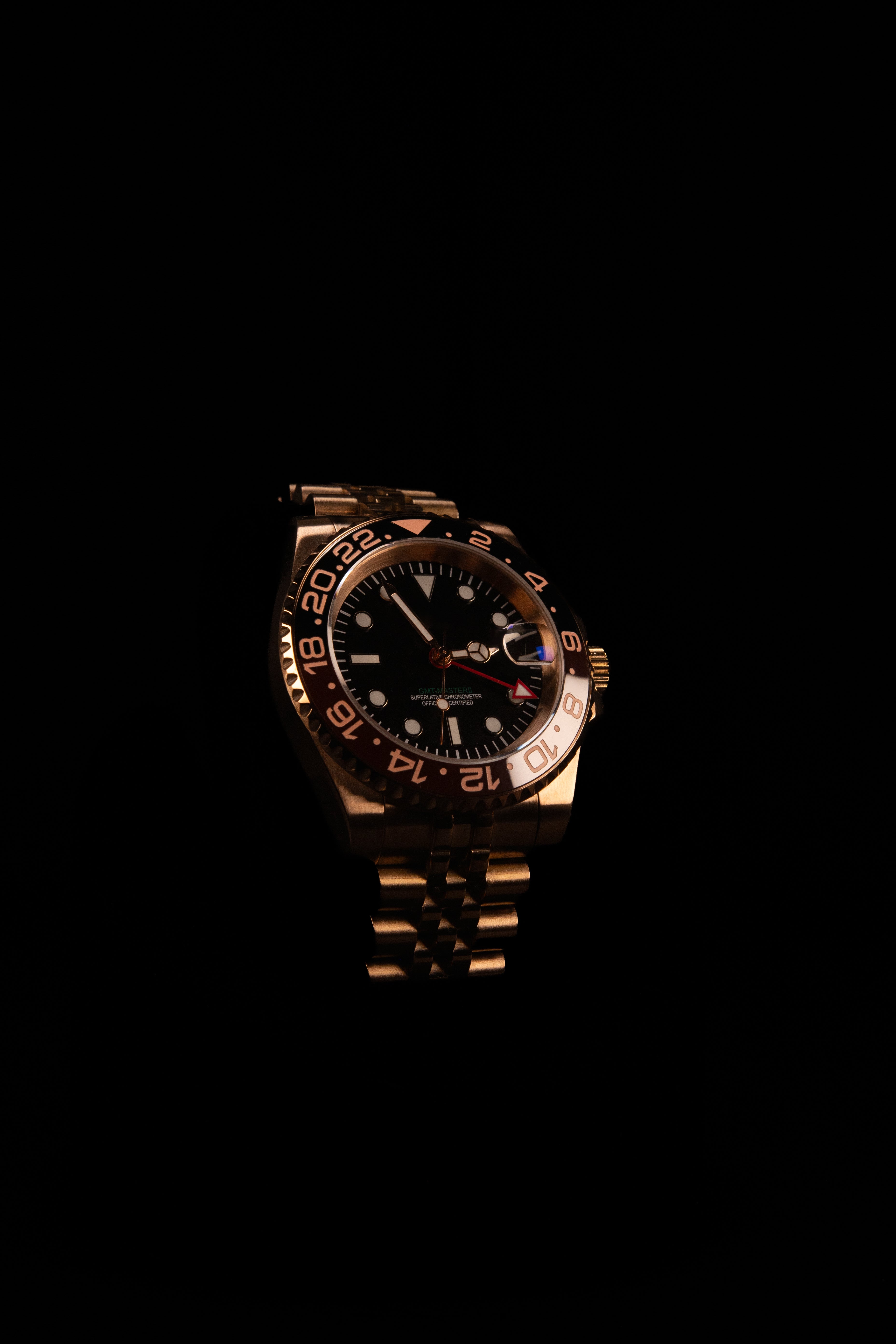 Crown Explorer Automatic GMT  - 40mm